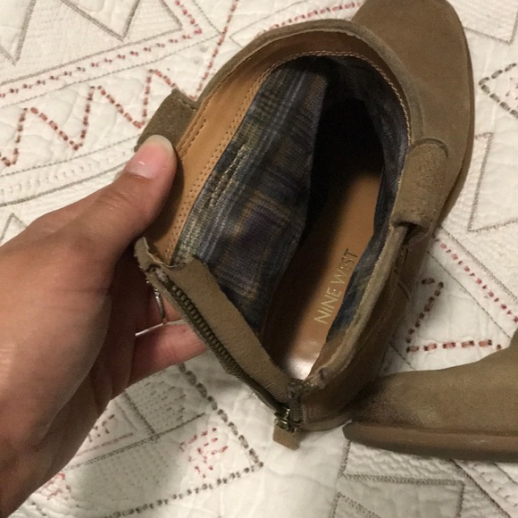 Taupe suede bootie - Picture 4 of 4